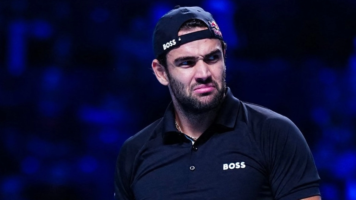 Berrettini deja a Italia temblando en París