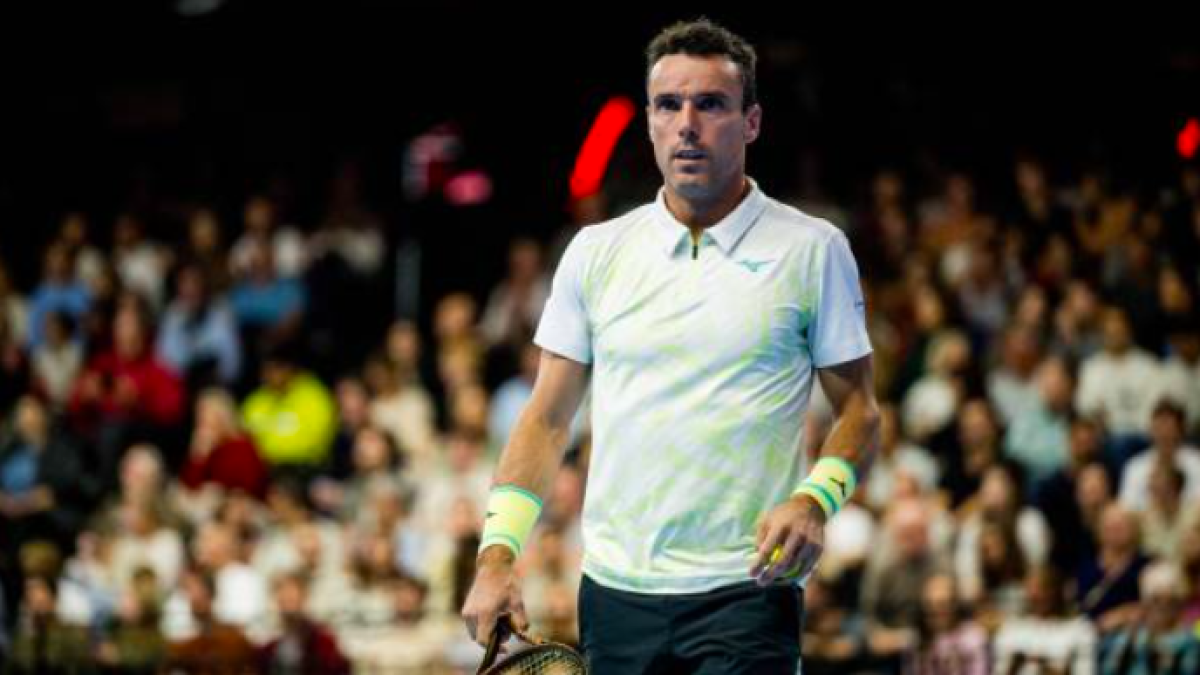 Benjamin Bonzi sorprende a Roberto Bautista en el ATP Metz 2024. Fuente .Getty