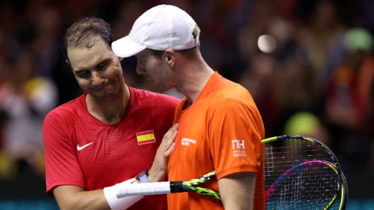 Rafa Nadal y Botic Van de Zandschulp en la Copa Davis 2024. Foto: getty