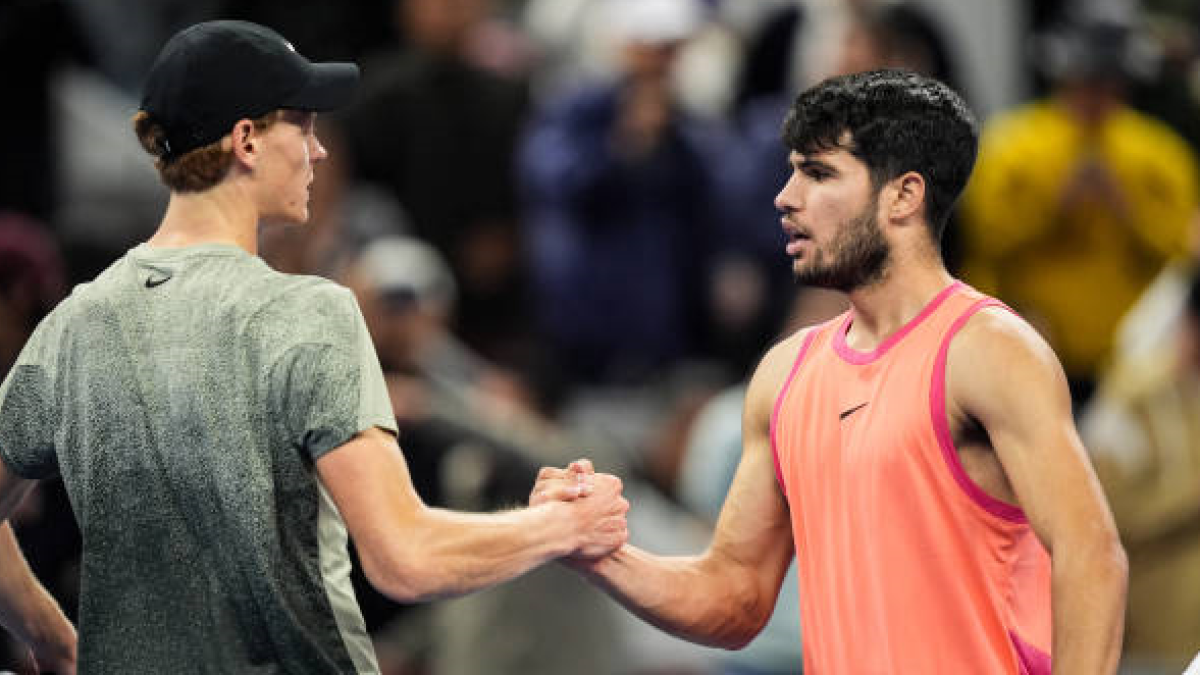 Jannik Sinner y Carlos Alcaraz en el China Open 2024. Foto: getty