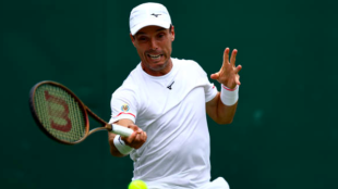 Roberto Bautista supera el debut en Wimbledon.